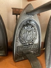 Très beau fer à repasser