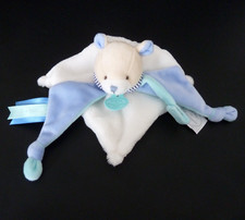 46. Joli DOUDOU ET COMPAGNIE OURS blanc bleu carré 14cm attache tétine Etat Neuf