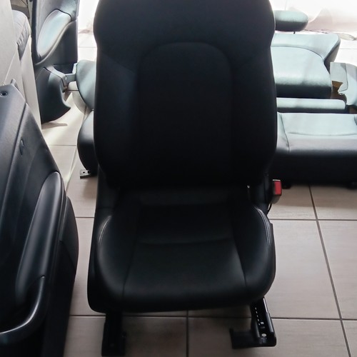 Intérieur cuir électrique - intérieur,