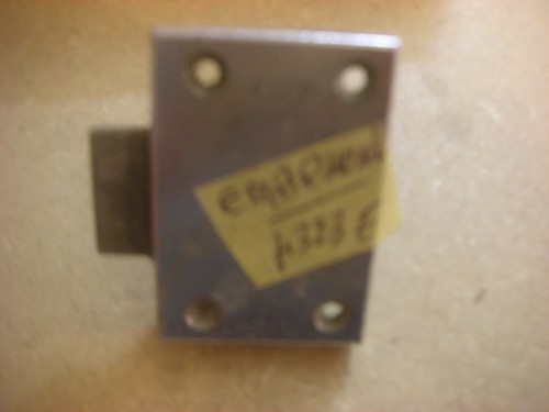 Serrure caisse juke box - serrure,