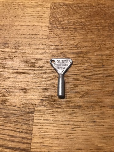 Petite clef pour jouets
