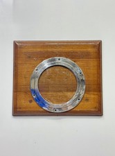 Ancienne fenêtre de hublot