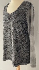 PULL TOP taille XXL OU 46 / 48