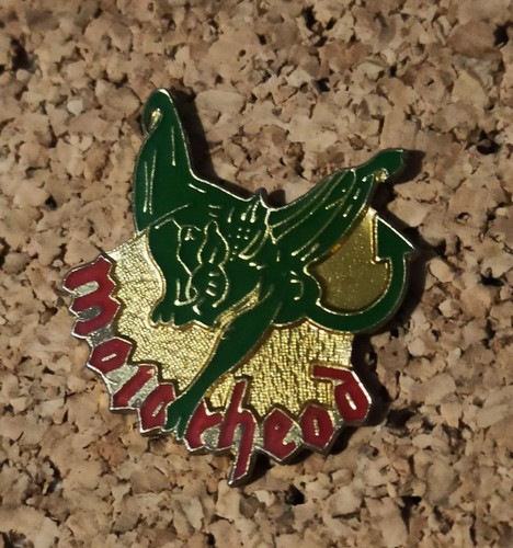 Pin musique groupe métal - pin's,
