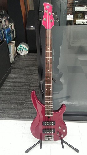 Guitare basse électrique