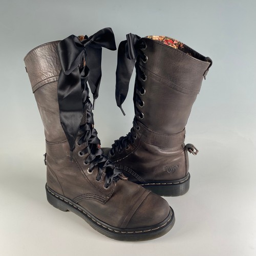 Martens triumph 1914 dark - triumph, w