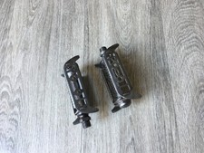 velo course ancien vintage , pédales anciennes acier