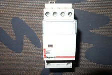 CONTACTEUR 04131 LEGRAND 25AMPERES, BOBINE 230Vac 4 CONTACTS A FERMETURES (NO)