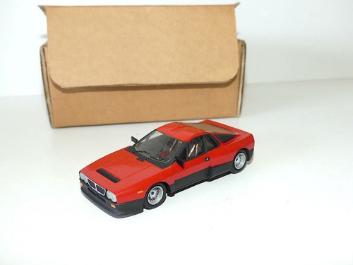 Lancia 037 rouge kit - 037, monté