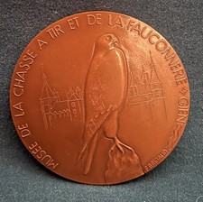 MÉDAILLE EN BRONZE MUSÉE DE LA CHASSE À TIR ET DE LA FAUCONNERIE SIGNÉE 155 GRS
