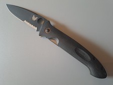 Couteau BENCHMADE 740SBK DEJAVOO by BOB LUM, black serrated, NOS