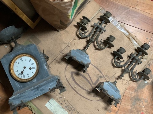 Ancienne pendule en - 🟩🟨,
