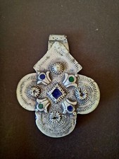 Berbère "Hamsa" Main de Fatma en argent poinçonné avec inclusion de verroterie