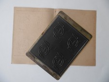 ANCIEN TAMPON ENCREUR SCOLAIRE . PLAQUE TAMPON . VINTAGE . RARE