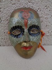MASQUE DECORATIF ANCIEN LAITON émaillé Masque de Venise déco collection XXe