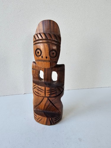 Ancien totem statue - totem, sculpture