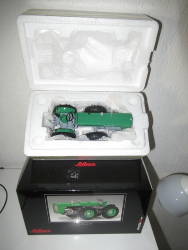 Tracteur agricole le - ,