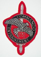 INSIGNE TISSU BRODE CENTRE