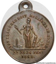 V2442 Médaille Révolution