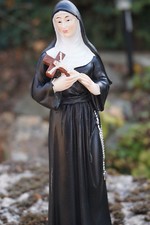 RE0307 FIGURINE  SAINTE RITA