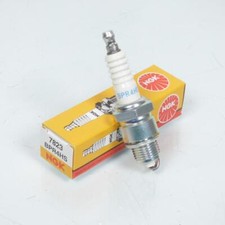 Bougie d'allumage NGK pour Quad Suzuki 50 LT-A Quadmaster 2002 à 2005 Neuf