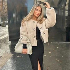 Veste Courte En Fourrure