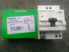 disjoncteur différentiel DPN Schneider C40A 30mA AC  + protection surtension
