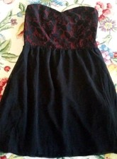 NWT Tulle Size M Red and Black