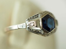 BAGUE ANCIENNE OR GRIS MASSIF