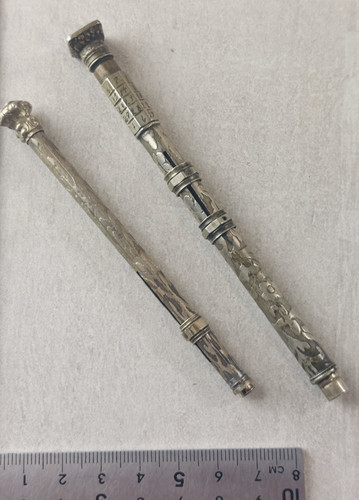 Paire anciens portes plumes - portes,