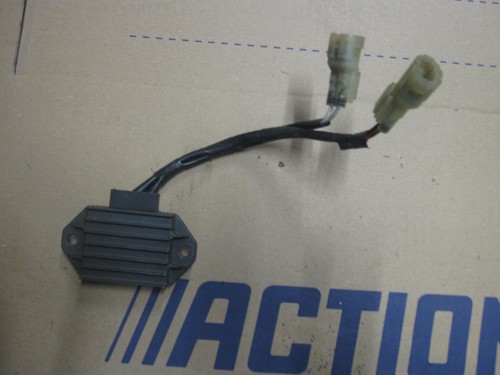 Regulateur tension pour - regulateur, de