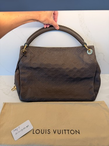 Auth louis vuitton - louis, monogram