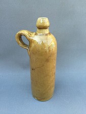 Ancienne bouteille terre