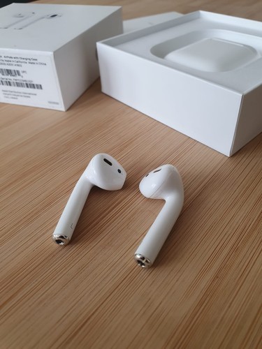 Airpods apple attention - -,