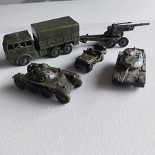 voitures miniatures militaires