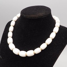 Collier En Perles De Plastique Blanc Et Or Trifari Bijoux De Mode