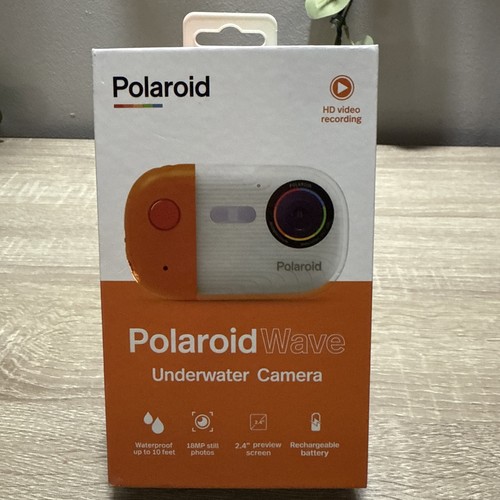 Polaroid wave underwater - polaroid,
