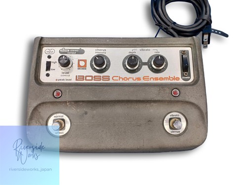 Boss chorus effect pedal - ce-1,