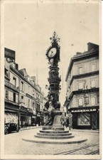 AMIENS - l'horloge - automobile ancienne