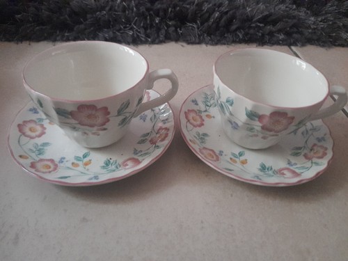 Lot tasses porcelaine - 3,
