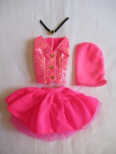 BARBIE 12639 - TENUE CUT AND