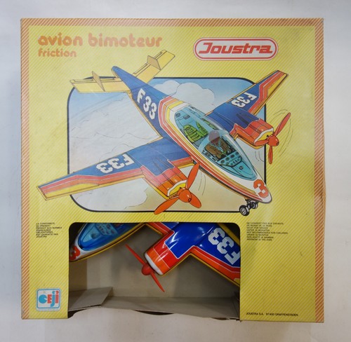 Avion bimoteur f33 - avion,