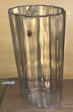 VASE CYLINDRIQUE OVALE A ONDULATION EN VERRE  TRANSPARENT