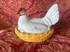 Poule bonbonnière en biscuit