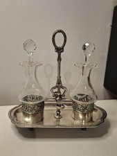 Très Jolie Huilier Vinaigrier Ancien En Métal Argenté Et Cristale Gravé XIXeme