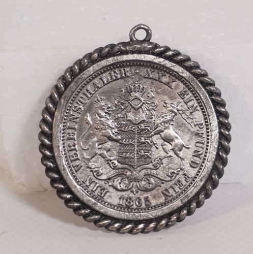 Ancien pendentif monnaie - ancien,