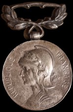 Medaille Coloniale République Française En Argent