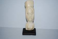 DENT DE PHACOCHERE SCULPTE