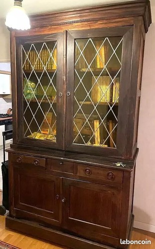 Buffet massif ancien