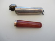 ANCIEN FUME CIGARETTES.   BAGUE EN OR poinçon téte d'aigle.,  AVEC ÉTUI.